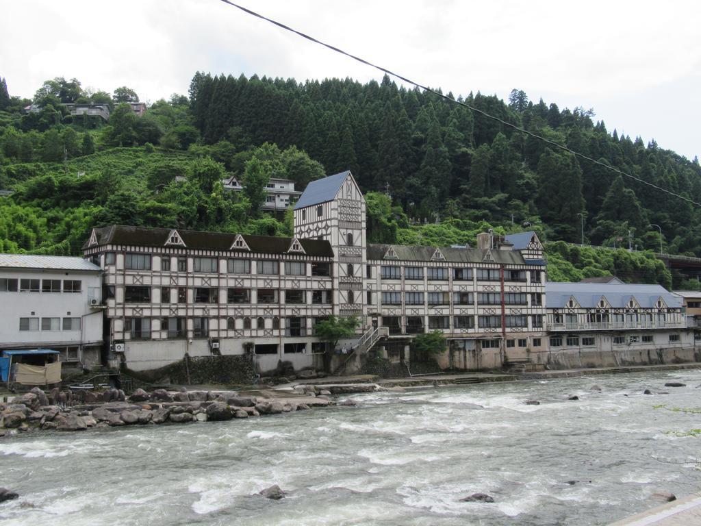 Amagase Onsen Hotel Suikoen Hita Buitenkant foto