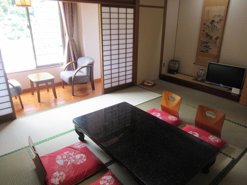 Amagase Onsen Hotel Suikoen Hita Buitenkant foto