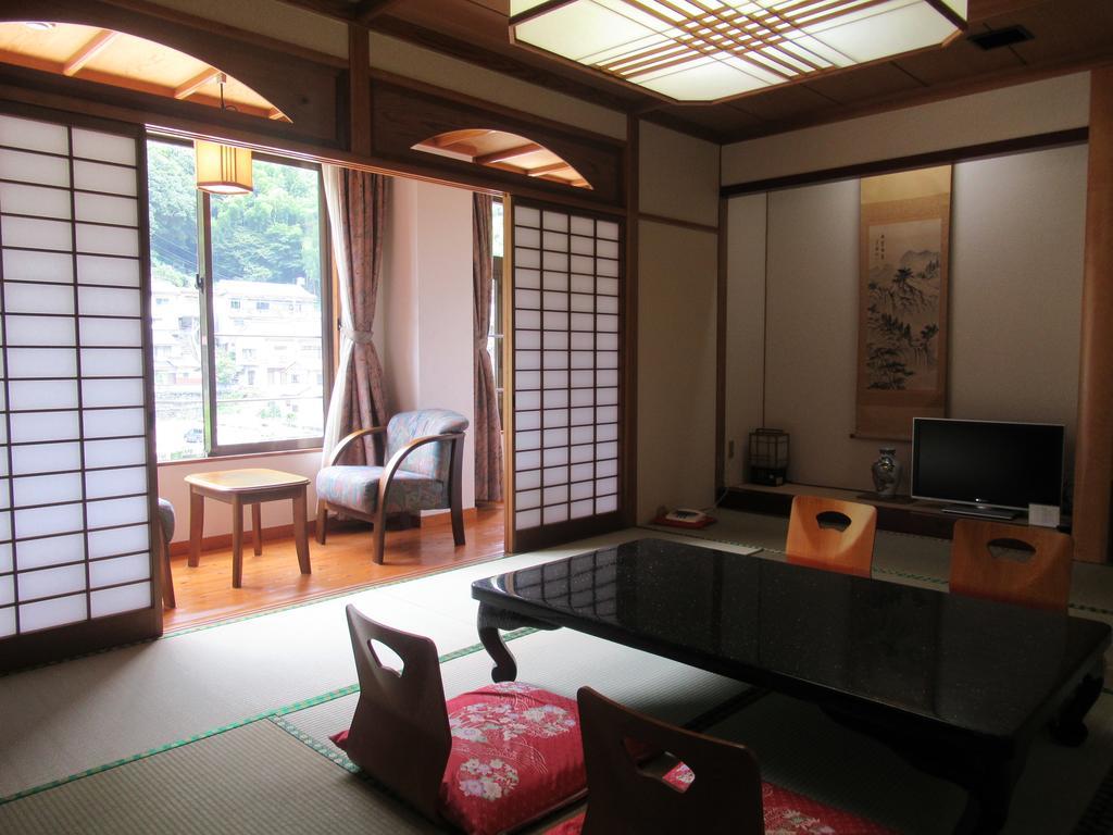 Amagase Onsen Hotel Suikoen Hita Buitenkant foto